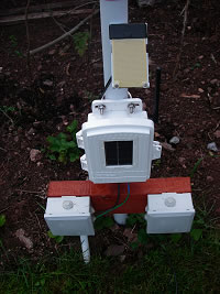 A Davis Wireless Leaf & Soil Moisture/Temperature Station 6345OV